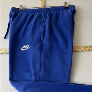Nike Men's Blue Sweatpants - Like New! Awesome and warm!